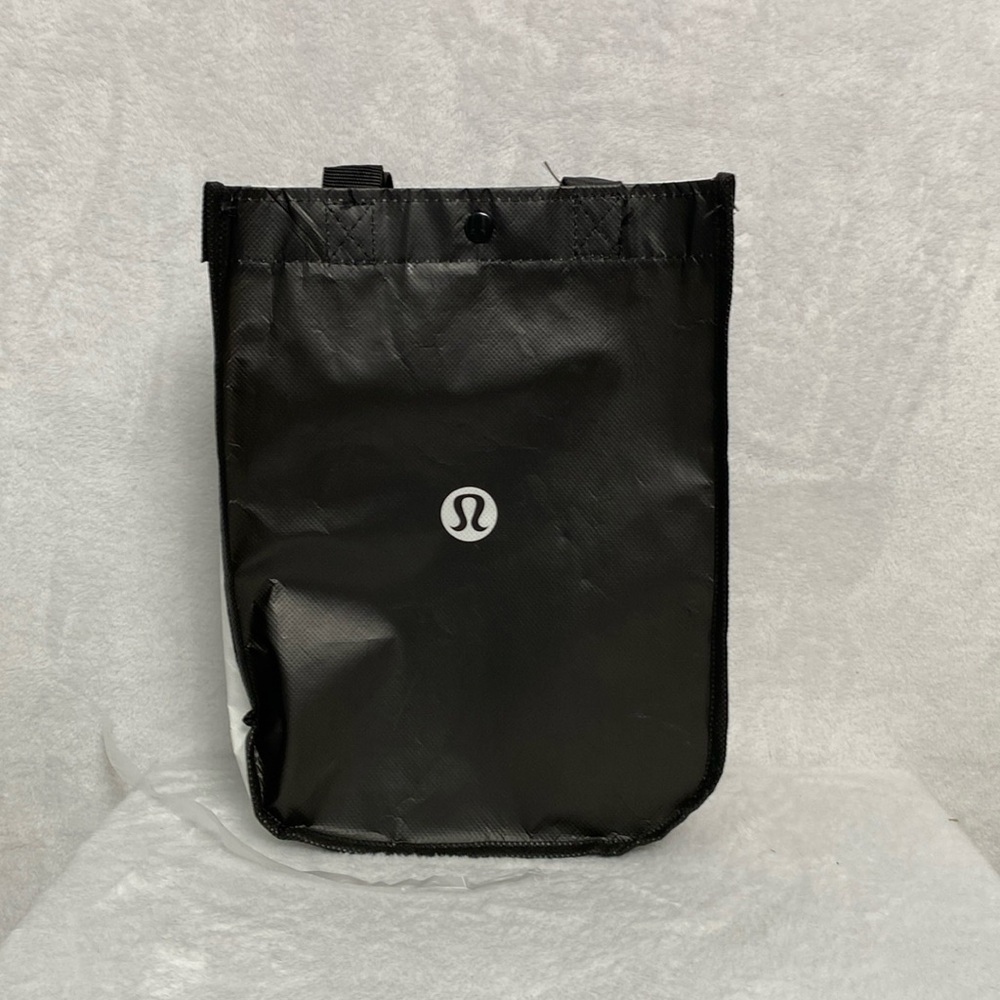 Lululemon reusable tote bag black and white